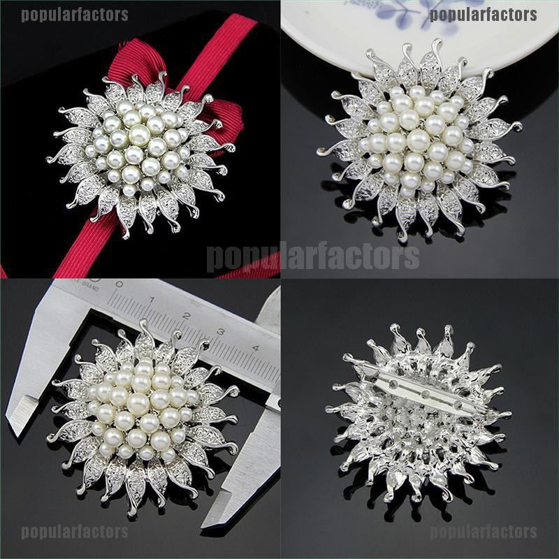 Ghim Cài Áo Hình Bông Hoa Đính Ngọc Trai Xinh Xắn