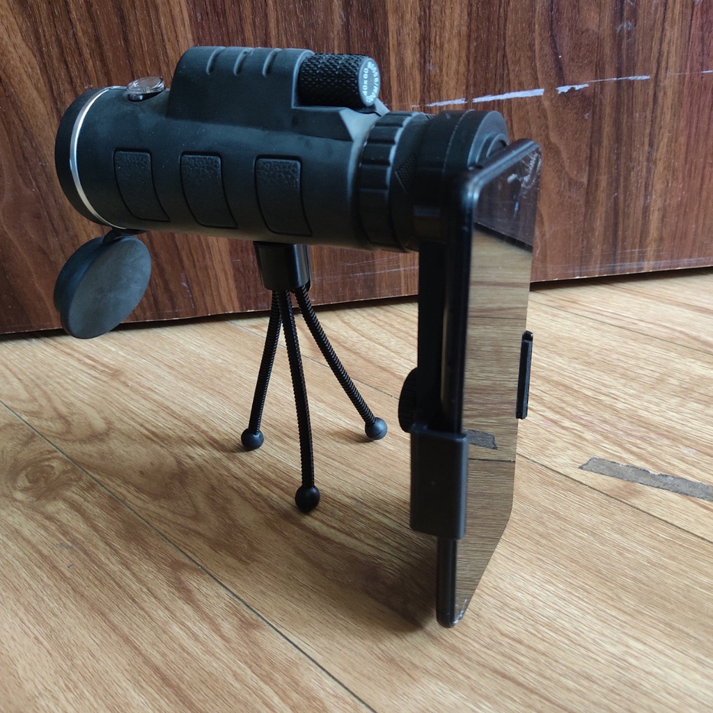 Quà tặng Tripod 3 chân + giá đỡ điện thoại