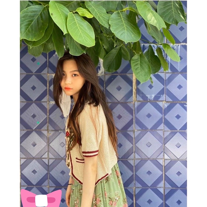 Áo len thêu hoa giống Umji VIVIZ, Suhyun AKMU