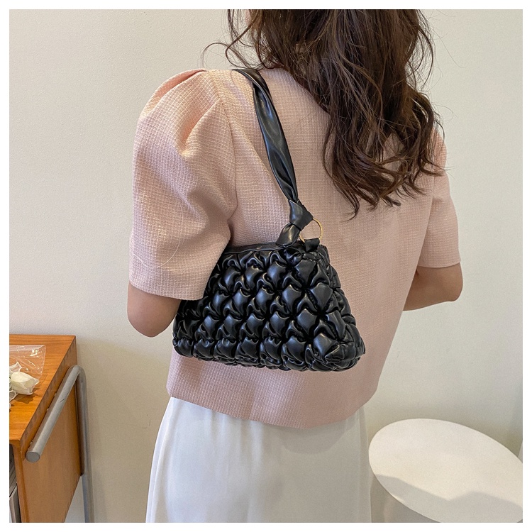 Túi Đeo Chéo Hình Thoi Thêu Đường Chỉ Đơn Sức Chứa Lớn Mẫu Mới 2022 Cho Nữ