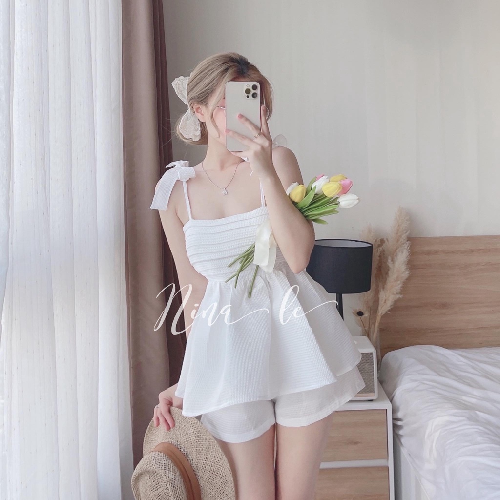 Set áo tiểu thư 2 dây nơ cổ dáng xòe tôn dáng xinh xịn mịn -  kèm quần short sang chảnh