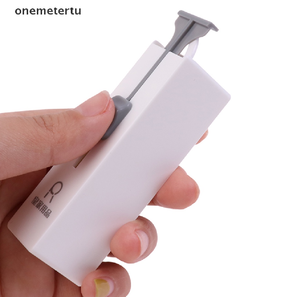 Onemetertu Hộp Đựng Chỉ Tự Động + 10 Cây Tăm Xỉa Răng