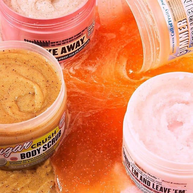 Tẩy tế bào chết Soap & Glory Call of Fruity Summer Scrubbin Body Scrub 300ml | BigBuy360 - bigbuy360.vn