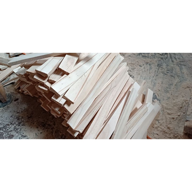 Nan gỗ thông bào 4 mặt nhiều kích thước