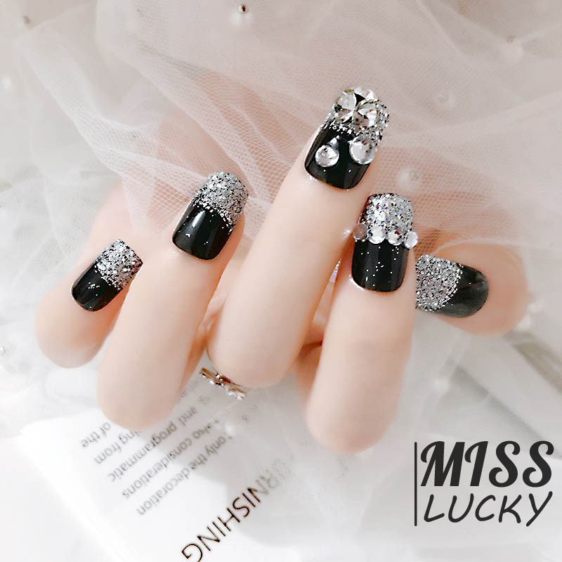 [Hàng mới về] Set 24 móng tay giả đính đá thời trang cho nữ