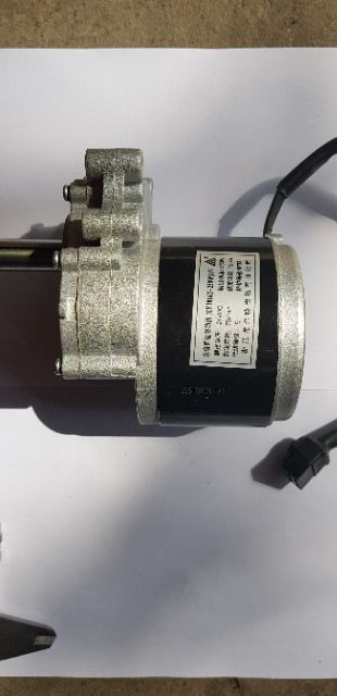 Động cơ motor giảm tốc 24v250w dành cho xe điện, motor xe chế điện