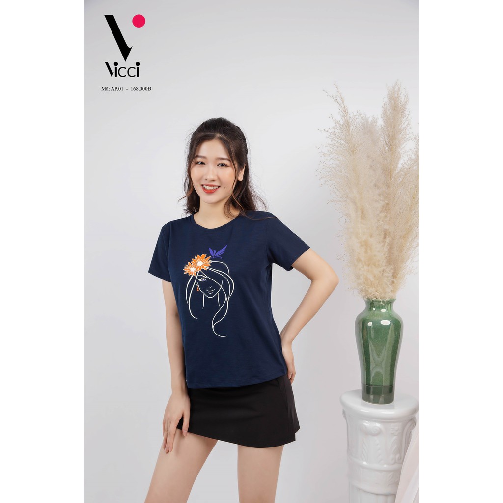 Áo phông nữ Vicci AP.01.5 chất liệu cotton vân gỗ họa tiết hình cô gái