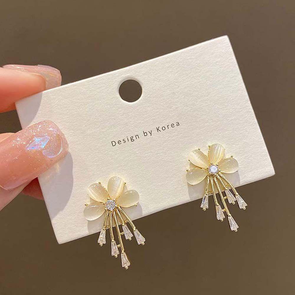 Bông Tai Hình Cánh Hoa Thanh Lịch Cho Nữ