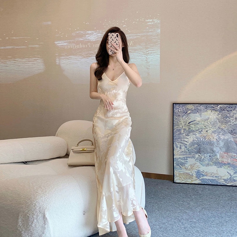 Đầm Hai Dây Thiết Kế Mới 2022 Xinh Xắn Thời Trang Theo Phong Cách Pháp
