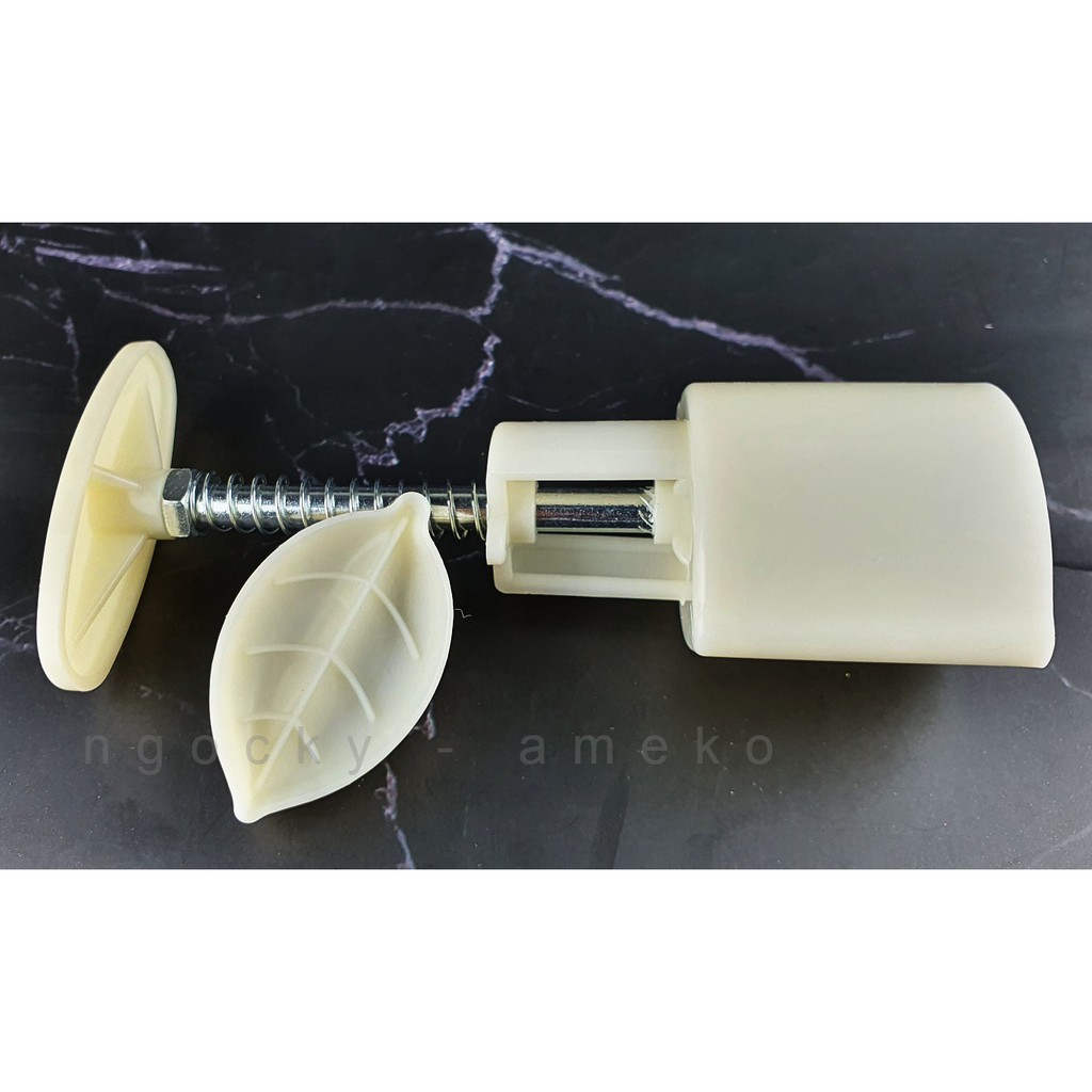 NQ50-870 - KHUÔN LÒ XO BÁNH TRUNG THU / BÁNH DỨA  HÌNH CHIẾC LÁ 50G