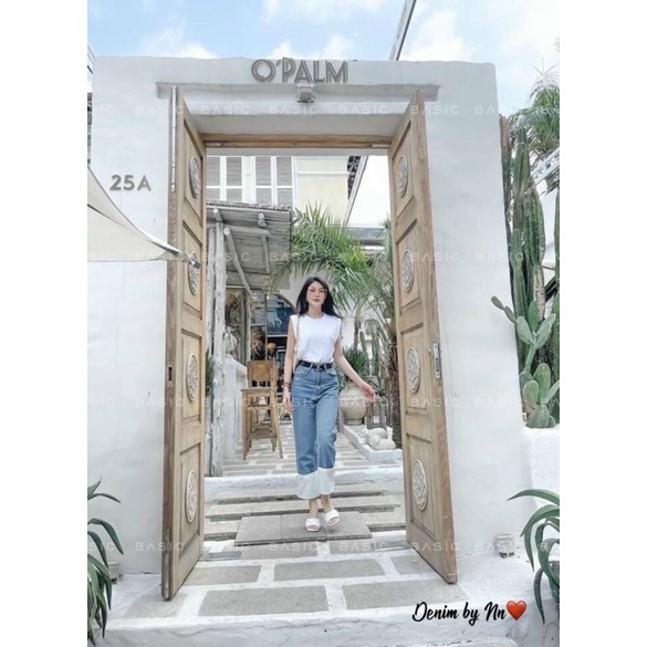 Quần bò ống rộng phối gấu cá tính