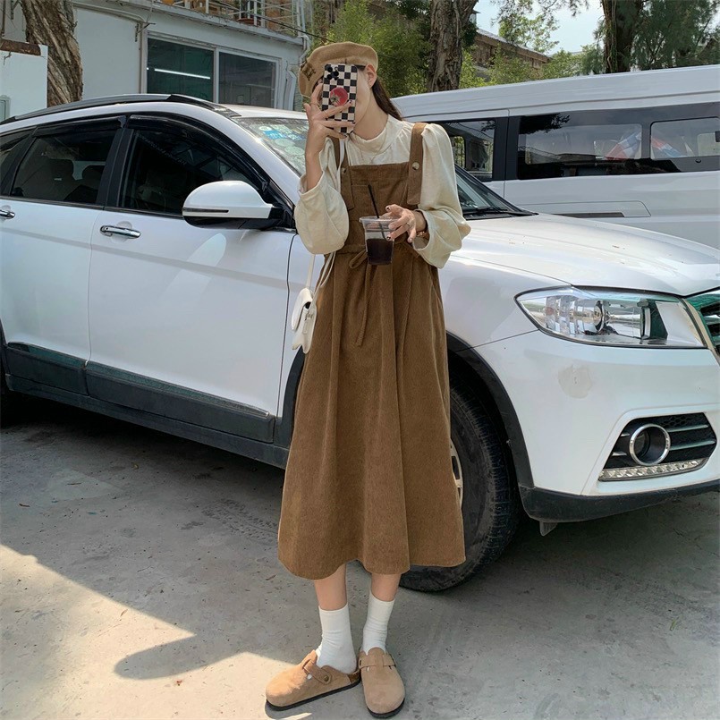 Yếm Váy nhung dáng dài , thời trang  hàn quốc , yếm Váy nhung  hàn quốc phối áo len cổ 3 phân | BigBuy360 - bigbuy360.vn