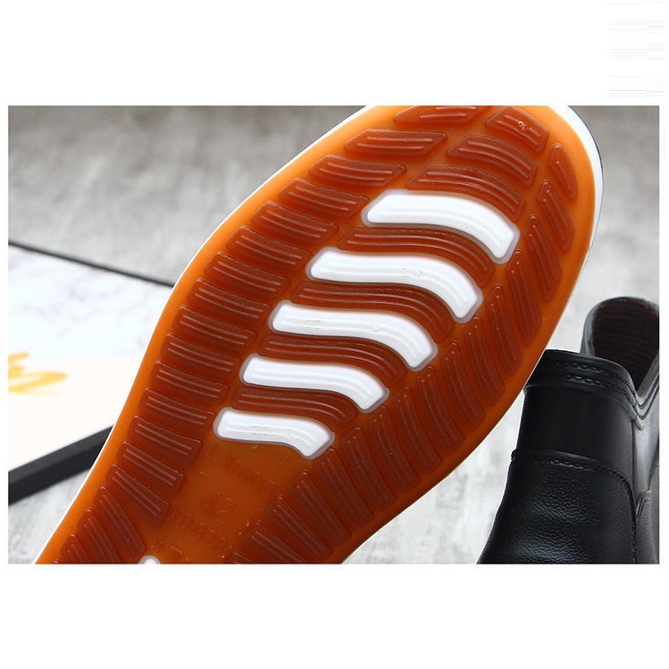 Stylish anti-slip rubber rain boots for men