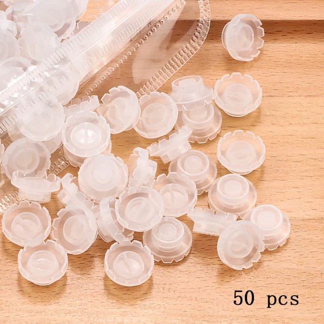 Một lần nọ, một cái giá gel chứa đầy một bình hoa hình chén tròn nhanh chóng mở rộng một giá đỡ kết dính
