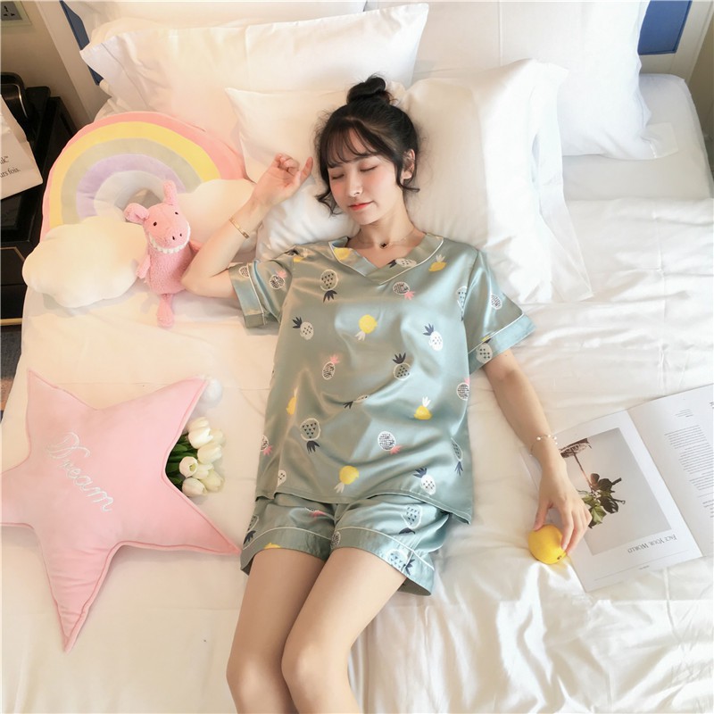 Đồ ngủ Pijama, bộ ngủ mặc nhà lụa satin cao cấp cố trái tim ngắn tay quần đùi hello kitty hình trái cây nhiều màu sắc