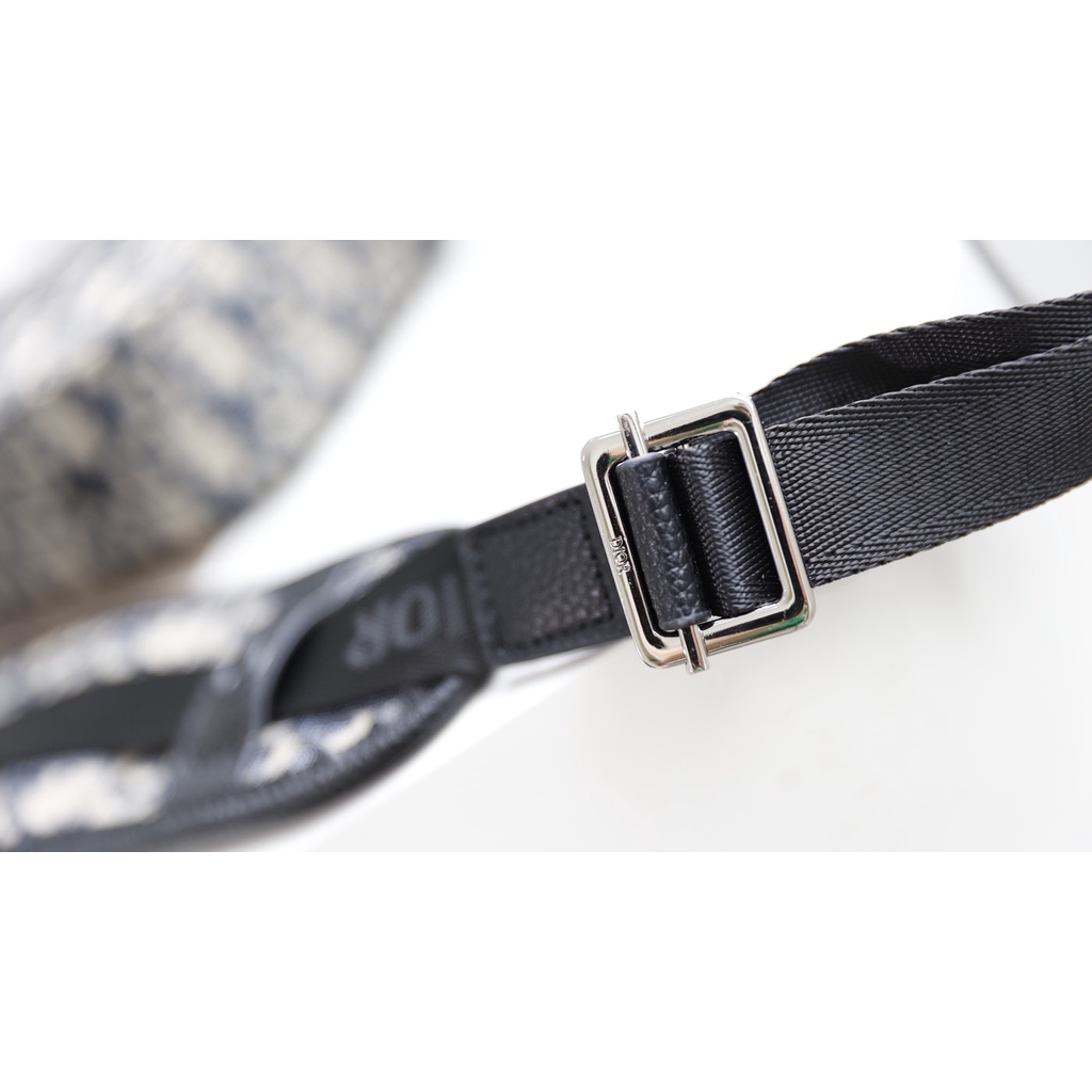 DI.OR SAFARI MESSENGER