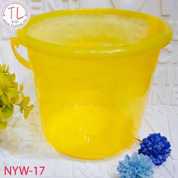 Xô nhựa có nắp và quai cầm
