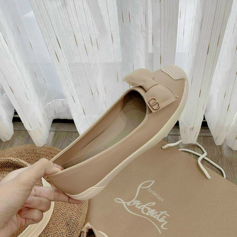 Giầy slip on nữ đính nơ da mềm | BigBuy360 - bigbuy360.vn