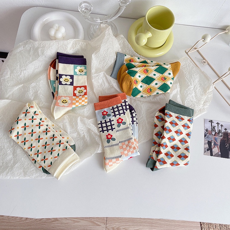 Tất vải cotton mềm thoáng khí in họa tiết hoạt hình thời trang Hàn Quốc cho nữ