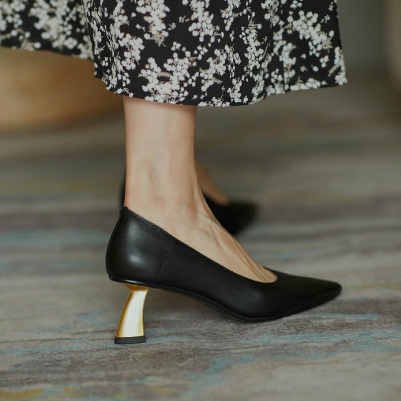 Giày cao gót mũi nhọn đơn giản sang trọng cho nữ