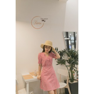 Váy kẻ đỏ vintage