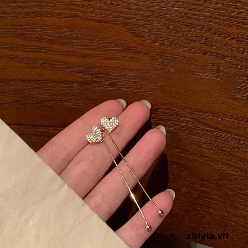 Khuyên tai dáng dài hình trái tim đính đá phối tua rua đơn giản cho nữ