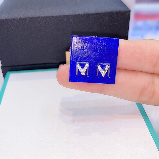 Khuyên tai nụ chữ N V đính đá nhỏ nhân tạo siêu sáng bạc ta NGỌC MẬUs