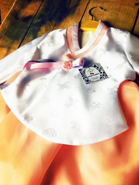 Bộ hanbok cho bé