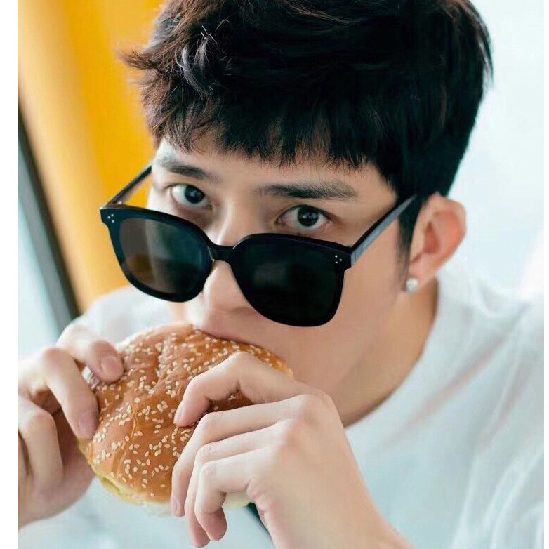 Kính mát nam nữ chống UV400, thiết kế mắt vuông dễ đeo, màu sắc thời trang Q17 | BigBuy360 - bigbuy360.vn