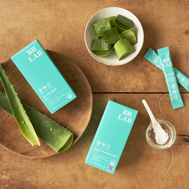 1 Hộp 14 Que Lô Hội Trong Phòng Thí Nghiệm Nutrinne BB