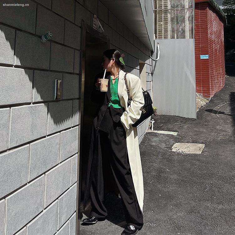 Áo khoác da dáng rộng phối màu trắng đen thời trang mùa thu cho nữ