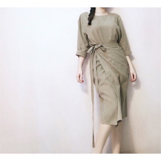 Đầm midi linen đắp vạt vintage