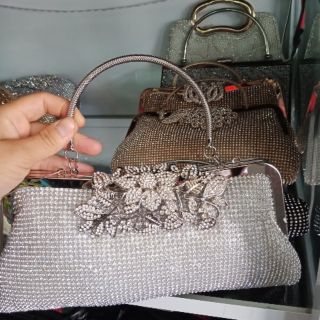 Cốp đá  màu vàng và den mới