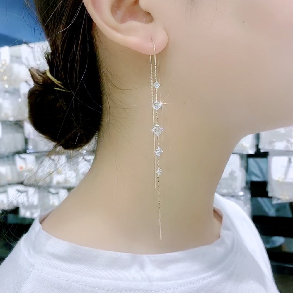Bông Tai Mạ Bạc 925 Kiểu Tua Rua Đính Đá Pha Lê Xinh Xắn Thời Trang Hàn Quốc