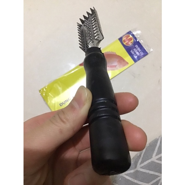 Dụng cụ đánh vảy cá bằng inox - dụng cụ lóc vảy cá