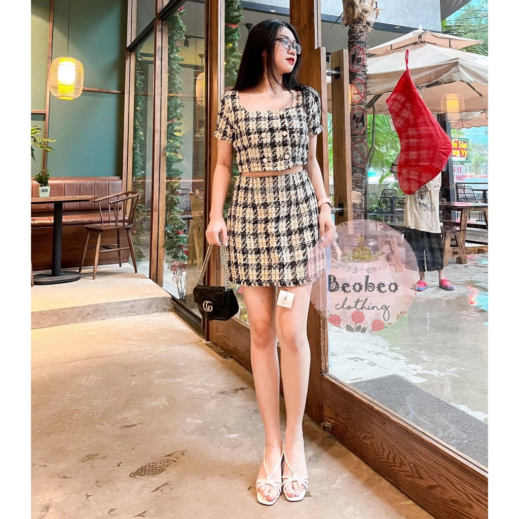Set áo croptop cổ vuông kèm chân váy A caro ulzzang