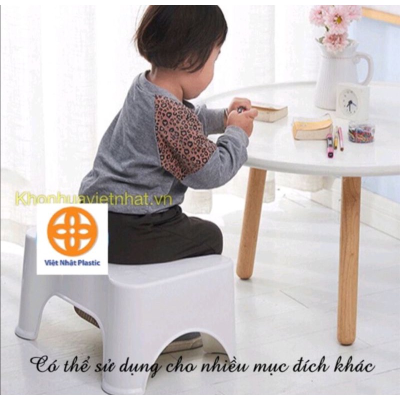 Ghế kê chân toilet chống táo bón nhựa Việt Nhật. Kích thước 44 x 28 x 21cm.