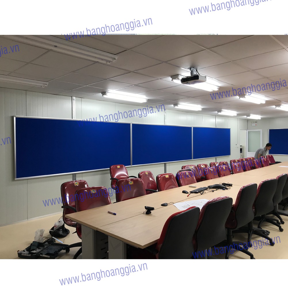 Bảng ghim tài liệu ,KT : 40x60 ,60x80cm... [ tặng kèm ghim ],chất vải đẹp khung nhôm,không để lại lỗ khi rút ghim