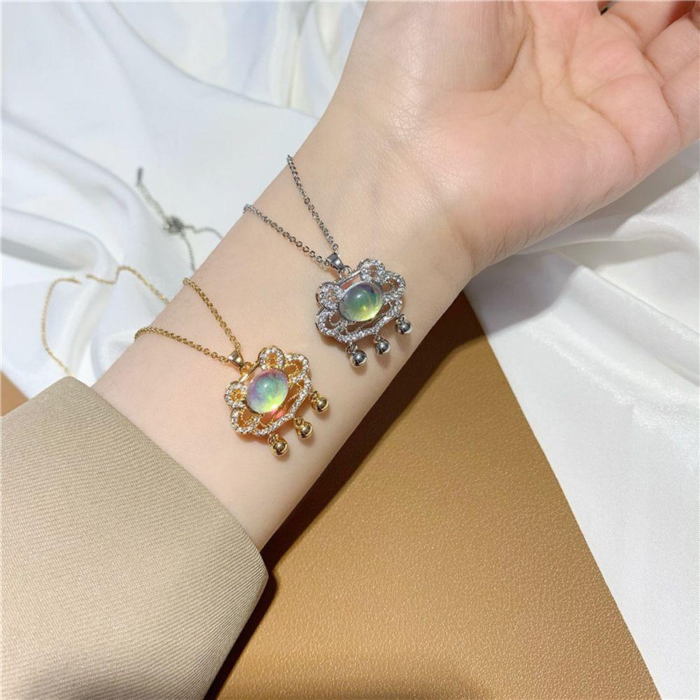 AROMA Vòng cổ Mặt Hình Đám Mây Phối Tua Rua Phong Cách Vintage