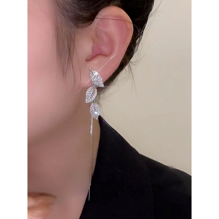 Bông tai Etrendy dáng dài hình chiếc lá nhỏ cho nữ phong cách Hàn Quốc đa năng