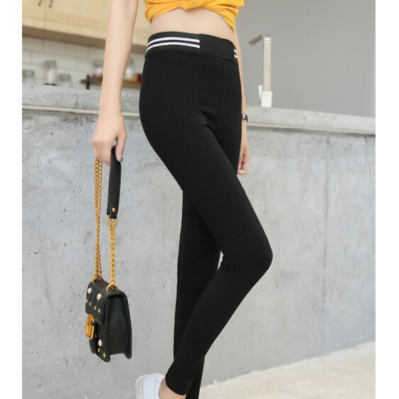 Quần legging lưng thun phối họa tiết sọc ngang trẻ trung dành cho nữ | BigBuy360 - bigbuy360.vn