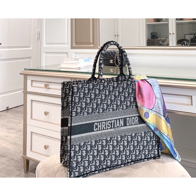 Túi Dior tote vải thêu không khoá màu đẹp y ảnh nha♥️♥️