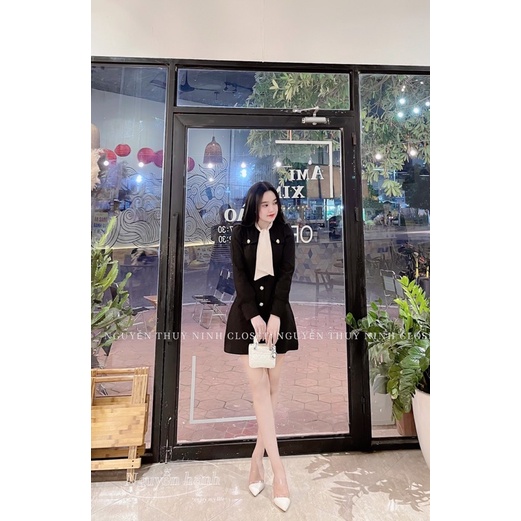 Đầm kaki cúc đồng phối cổ lụa