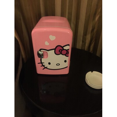 Tủ lạnh mini Hello Kitty Cao cấp 4L