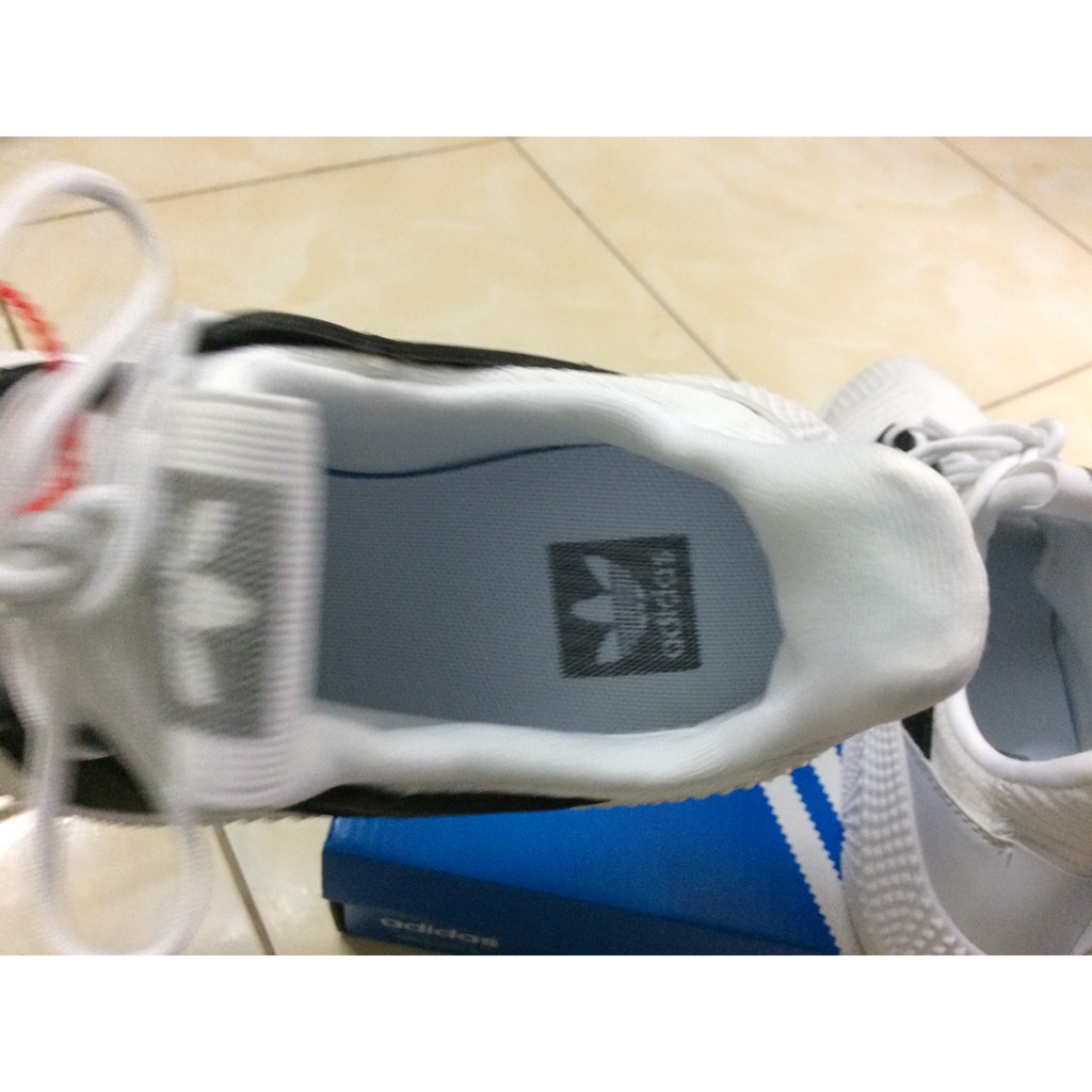 Giày prophere mầu trắng quai đen