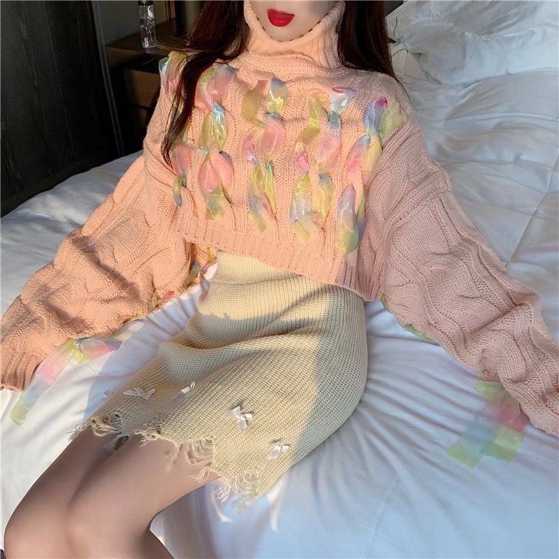 Set áo len croptop cổ lọ chân váy đính nơ