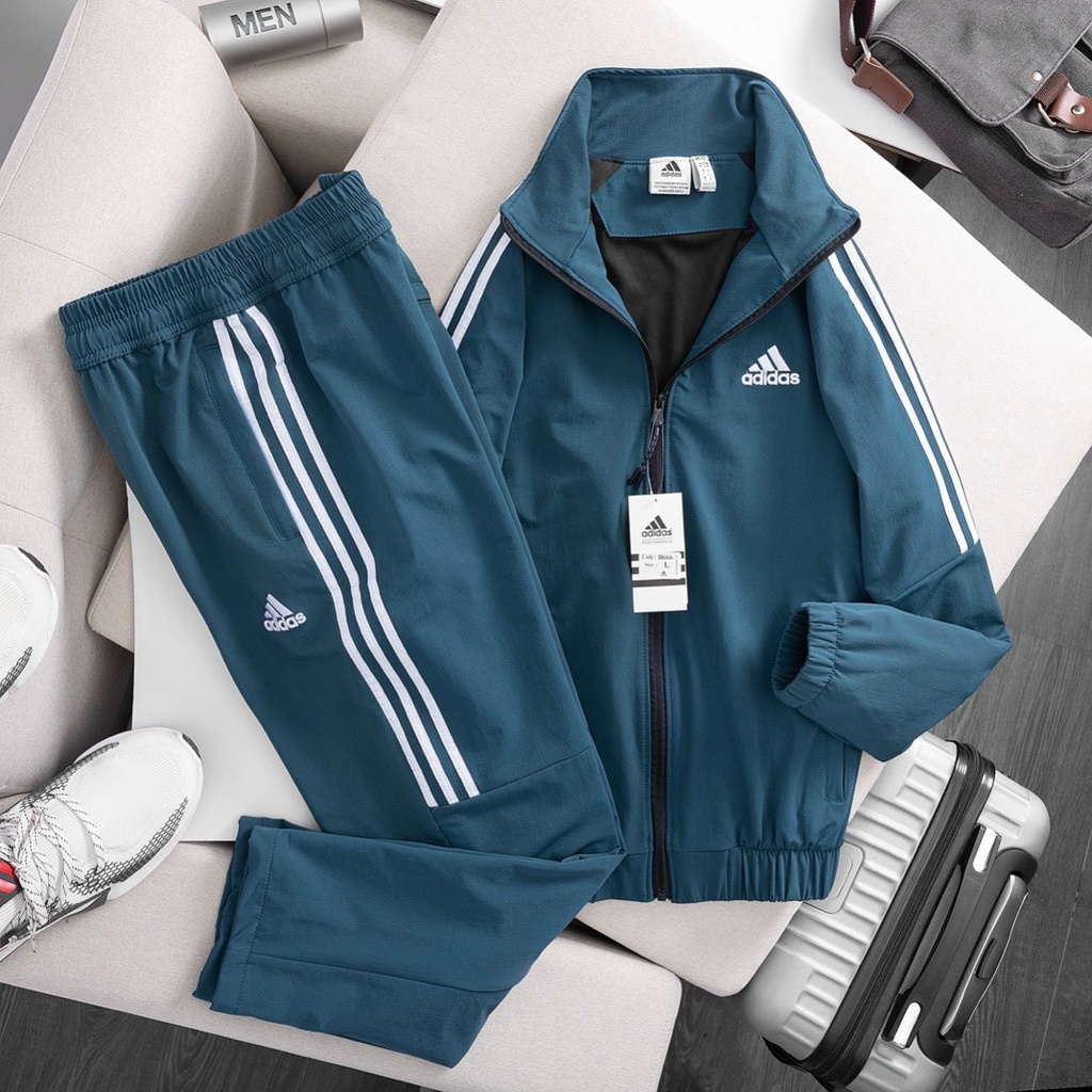 THANH LÝ LẺ ÁO Adidas đen viền vàng SIZE M