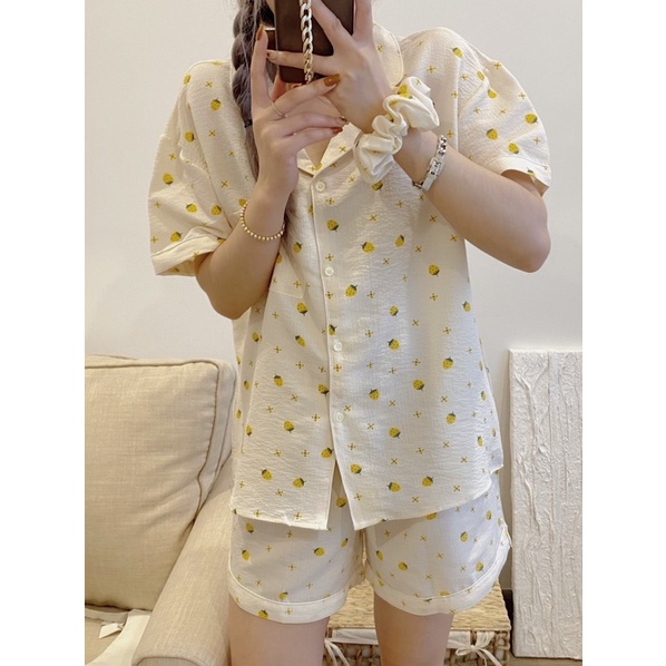 Bộ ngủ pyjama cổ vét chất đũi xốp in hình cute