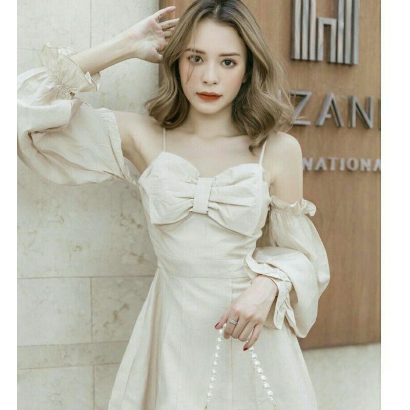 Đầm nơ trễ vai dễ thương