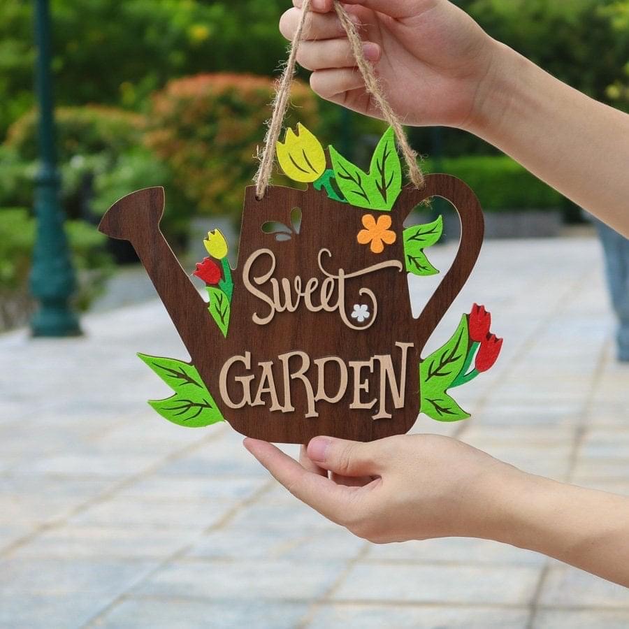 Bảng biển gỗ decor trang trí  SWEET  GARDEN, quà tặng người thân ,gia đình